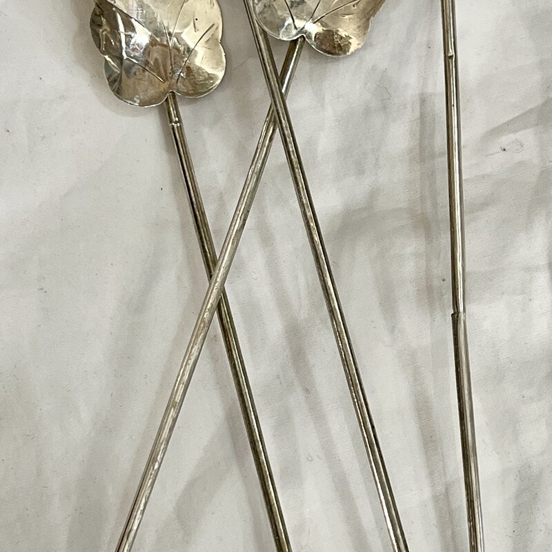 Straws/Stirs Leaf Design