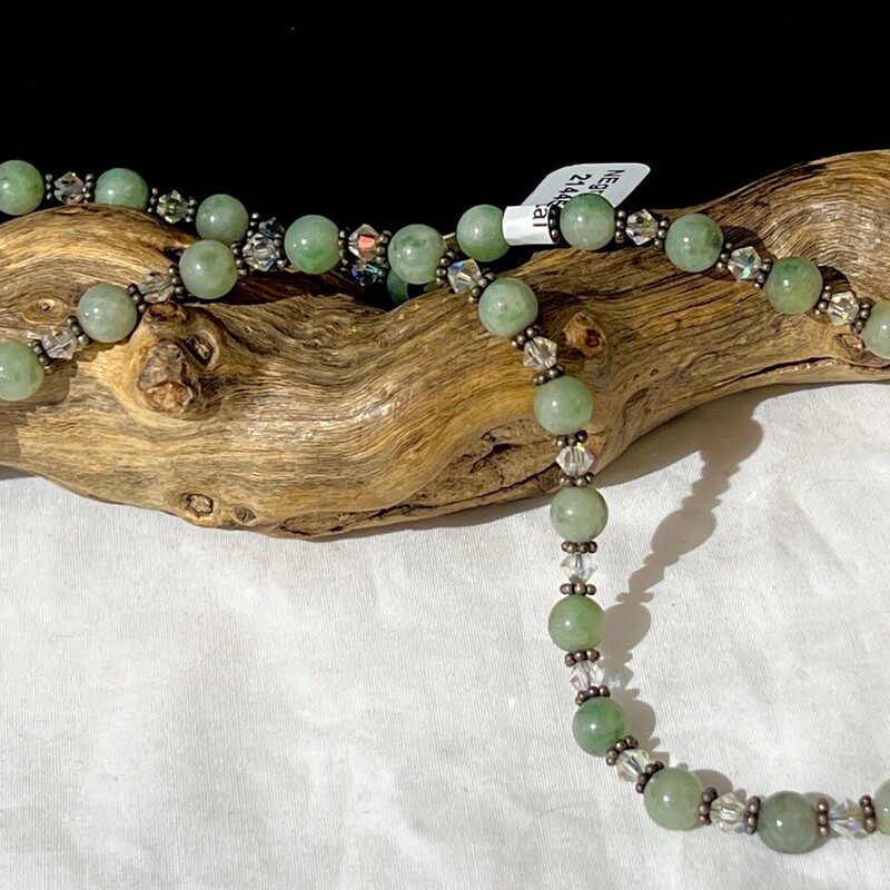 Green crystal necklace