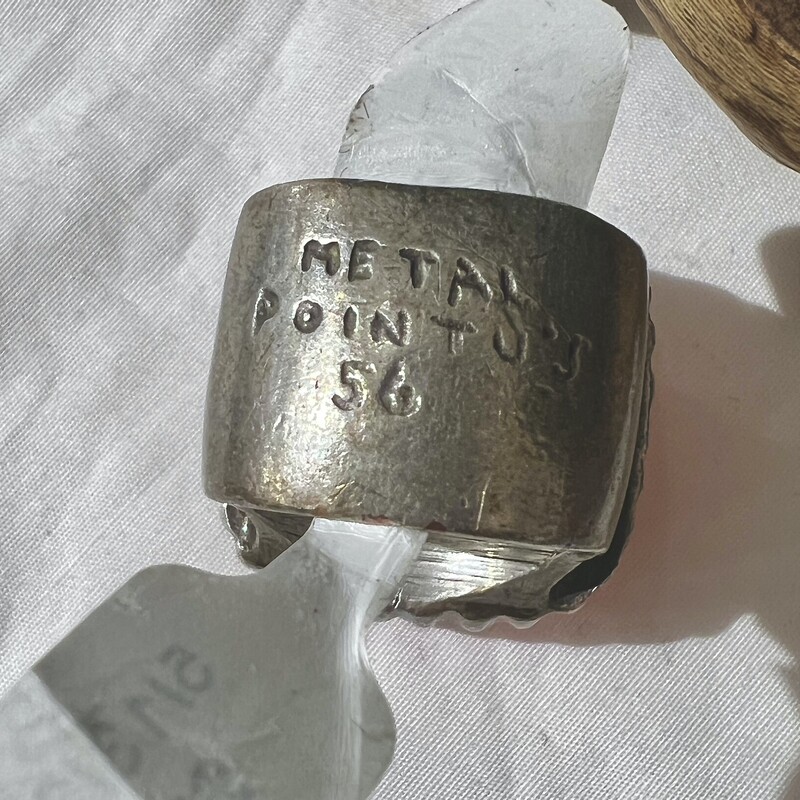 Orange glass Pointus 56 ring