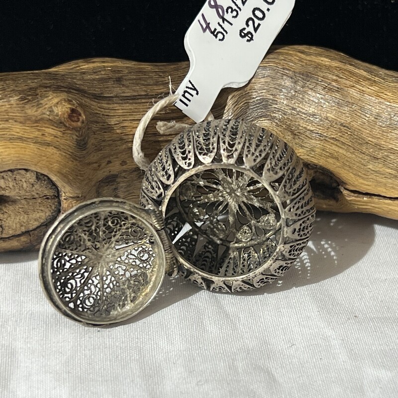 Ffiligree box pendant