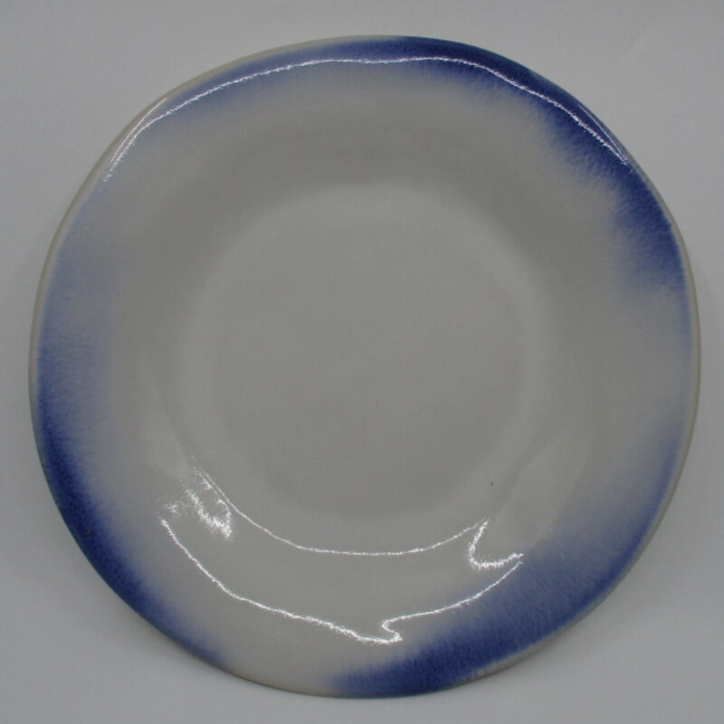Vietri Aurora Ocean Dinner Plate
Blue White Stoneware
Size: 10.5
Dishwasher Safe, Microwave Safe, Freezer Safe, Oven Safe.Beloved for its sophisticated simplicity, versatility, and durability, The Aurora Ocean collection features a distinctive painterly splatter design, with white, charcoal, and cobalt blue splatters intermingling on the stoneware. The understated elegance, clean lines, and unique shape make it a timeless choice for any table.
NEW Retail $44 Coordinating Pieces Sold Separately