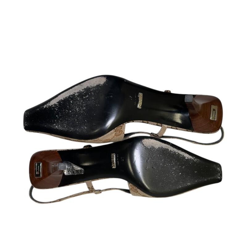Gucci Malga Kid Square Monogram Heels

Size 41

In very good condition. Light scuffing to the back of the heels.

Does not come with the original dust bag or box.