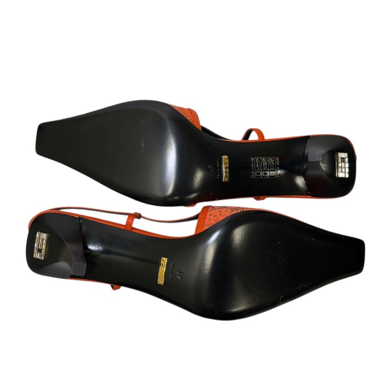 Gucci Crystal Slingback Kid Square Toe Orange<br />
<br />
Size: 41<br />
<br />
In excellent conditioln. Light scuffing to the bottom of the sole.<br />
<br />
Does not come with the original dust bag or box.