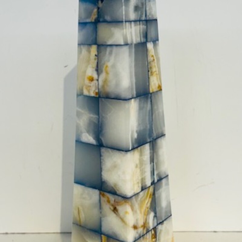 Onyx Checkered Obelisk
