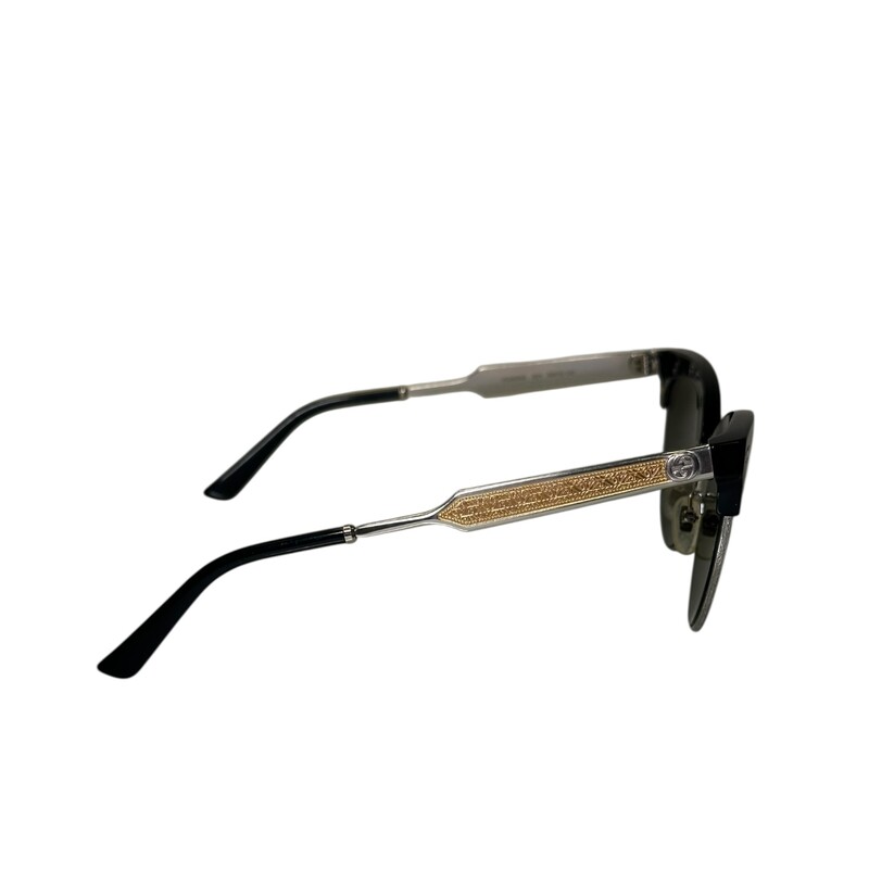 Gucci  Black Cat Eye Sunglasses

Style Code: GG0055S

In very good condition. Minor scratches on the lenses.

Comes with original case. No dust cover.