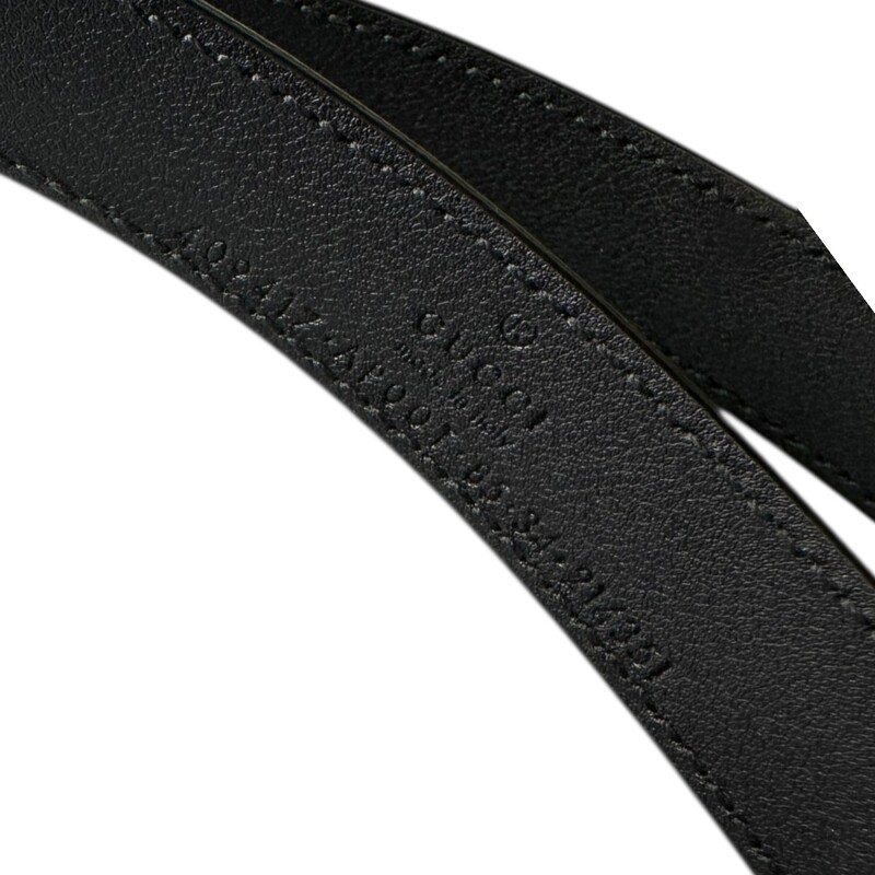 Gucci Thin Marmont Black Belt

Size: 85

Style Code: 409417 214351

In excellent condition.

Comes with original dust bag and box.