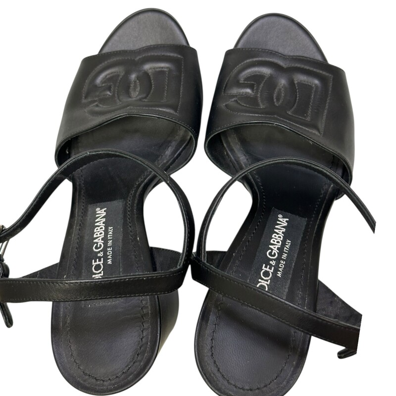Dolce & Gabbana Leather Kiera Paltform Heels<br />
<br />
Size 36<br />
<br />
Heel Height: 85mm<br />
<br />
In very good condition. Some minor small scratches on the back heel.<br />
<br />
Does not come with original dust bag or box.