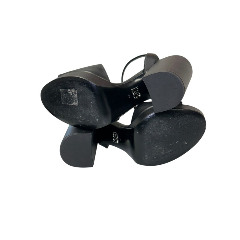 Dolce & Gabbana Leather Kiera Paltform Heels<br />
<br />
Size 36<br />
<br />
Heel Height: 85mm<br />
<br />
In very good condition. Some minor small scratches on the back heel.<br />
<br />
Does not come with original dust bag or box.
