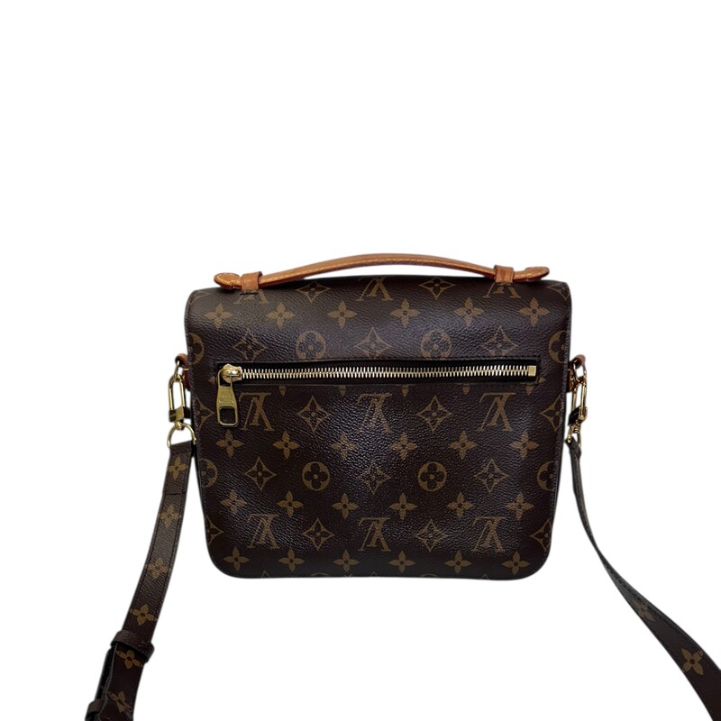 Louis Vuitton Metis Pouchette Crossbody Bag<br />
<br />
Date Code:PL3119<br />
<br />
Dimensions: 9.8 x 7.5 x 2.8 inches<br />
                         (Length x Height x Width)<br />
<br />
In good condition. Some minor corner fraying and some hardware scratches.<br />
<br />
Comes with the orginal dust bag. No box.