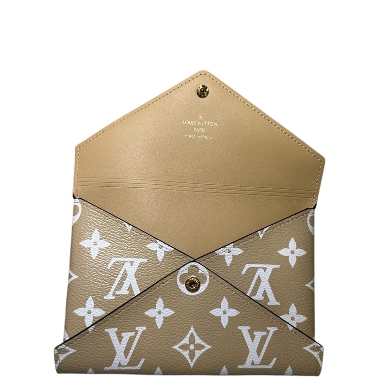Louis Vuitton Kirigami Tan<br />
<br />
Date Code SD1119<br />
<br />
In excellent condition.<br />
<br />
Does not come with the original dust bag or box.