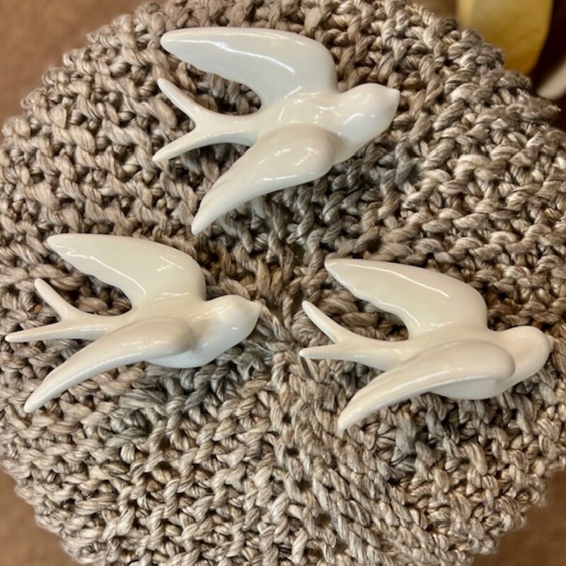 S3 Plaster Sparrow Birds
White
Size: 6x3H