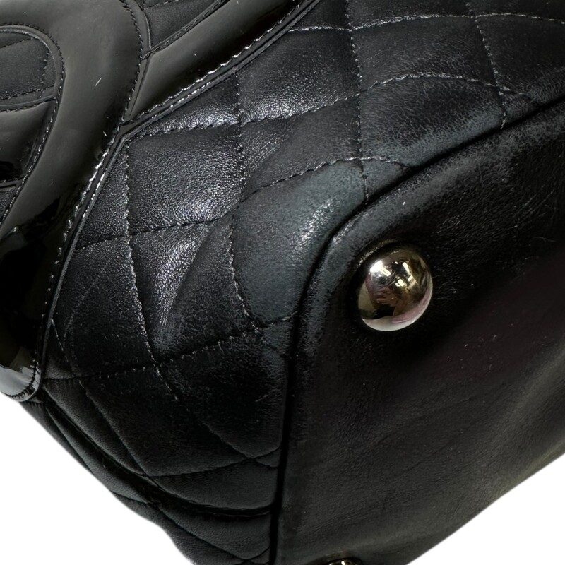 Chanel Cambone Leather Tote<br />
<br />
Serial Code: 10596778<br />
<br />
Dimensions:<br />
Base length: 11.75 in<br />
Height: 9.5 in<br />
Width: 5.75 in<br />
Drop: 8 in<br />
<br />
In very good condition. Some corner wear and interior marks.<br />
<br />
Does not come with original dust bag or box.