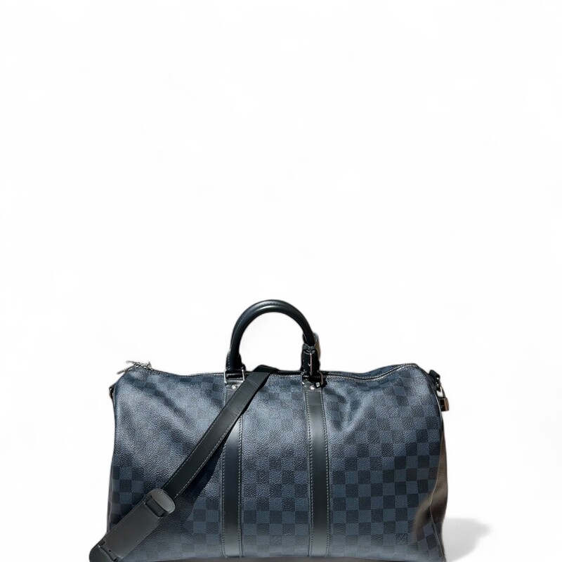 Louis Vuitton Keepall Graphite Colbalt  Blue 45

Date Code: SD4166

Dimensions:17.7 x 10.6 x 7.9 inches
(Length x Height x Width)

In very good condition. Very minor scuffing on the canvas.

Comes with original dust bag. No box.