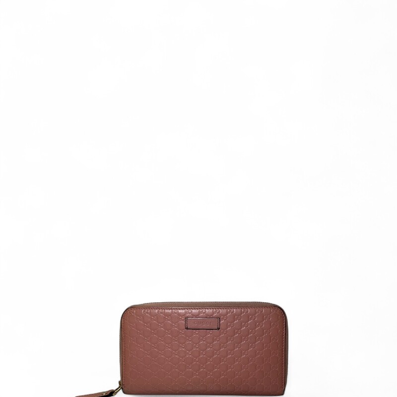 Gucci Micro GG Zippy Pink Wallet

Style Code: 449391.534563

Dimensions: 8L x 4H inches

In good condition. Some corner wear.

Does not come with original dust bag or box.