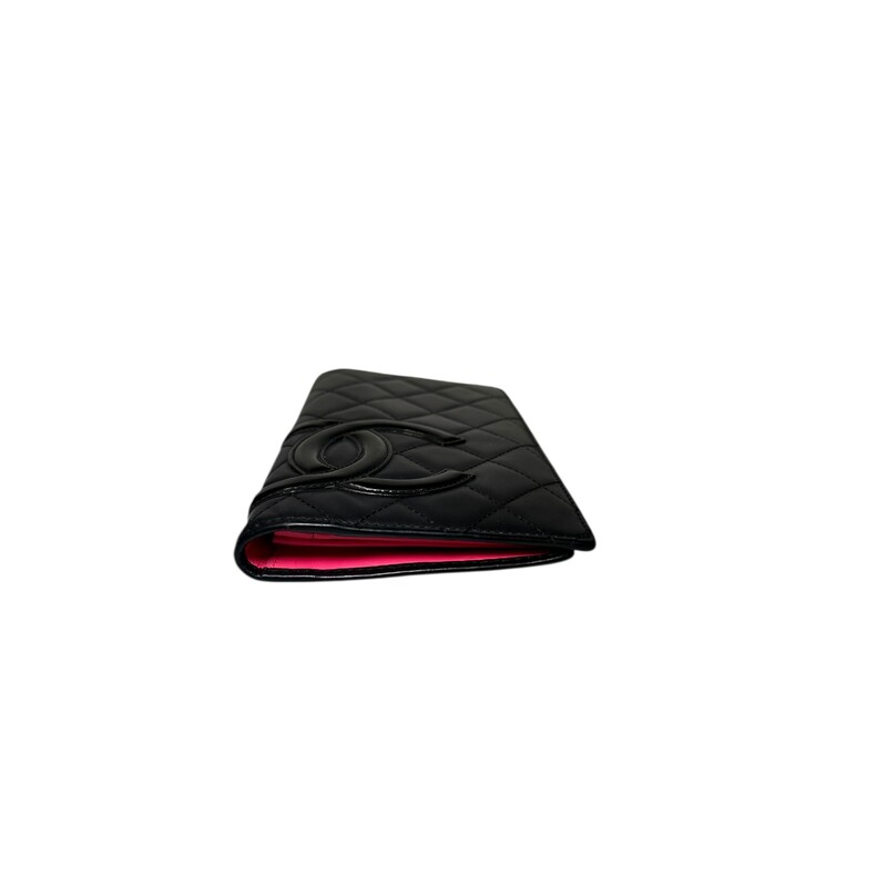 Chanel Cambone Lambskin Black Wallet

Size: OS

In good condition. interior stains and marks.

Does not come with original dust bag or box.