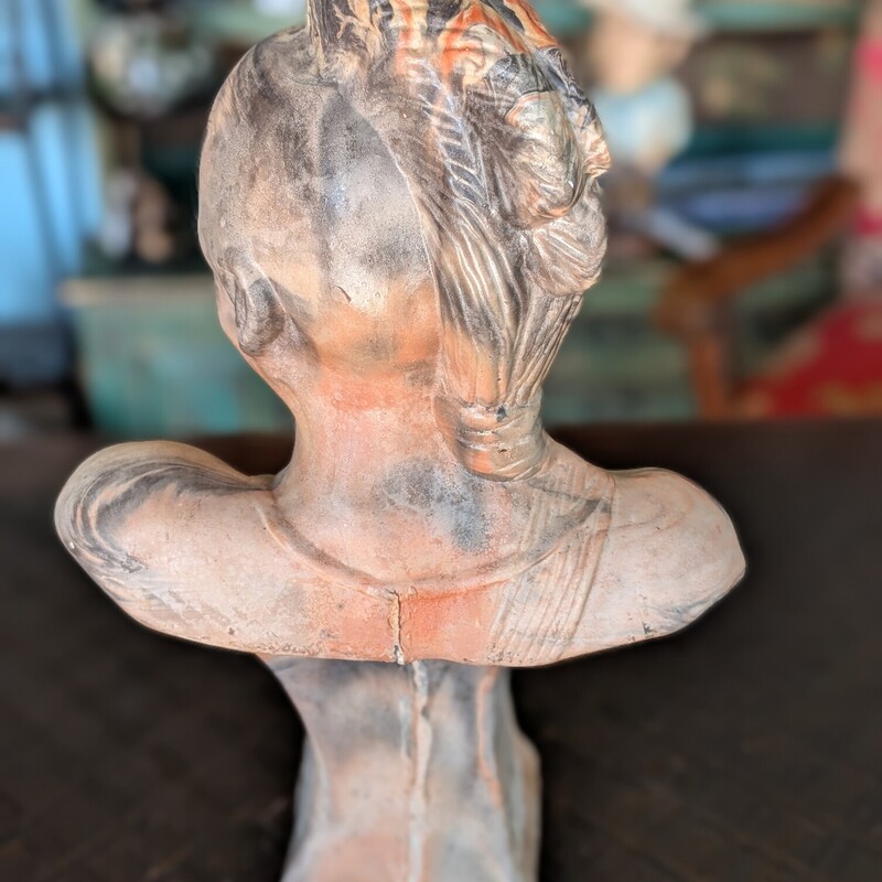 Vintage Parastone Bust, American Indian<br />
10w x 6d x 17h