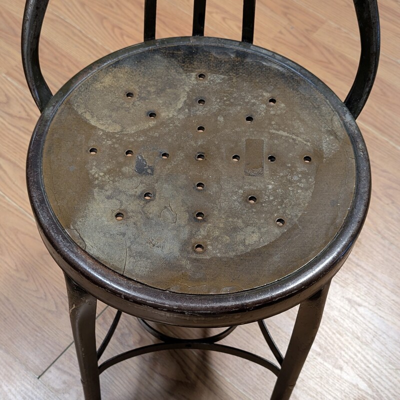 Clement Uhl Vintage Steel Chair, Silver
Punched Metal Seat
14 x 14 x 32h