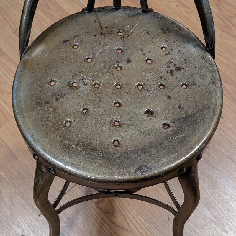 Clement Uhl Vintage Steel Chair, Silver
Punched Metal Seat
14 x 14 x 32h