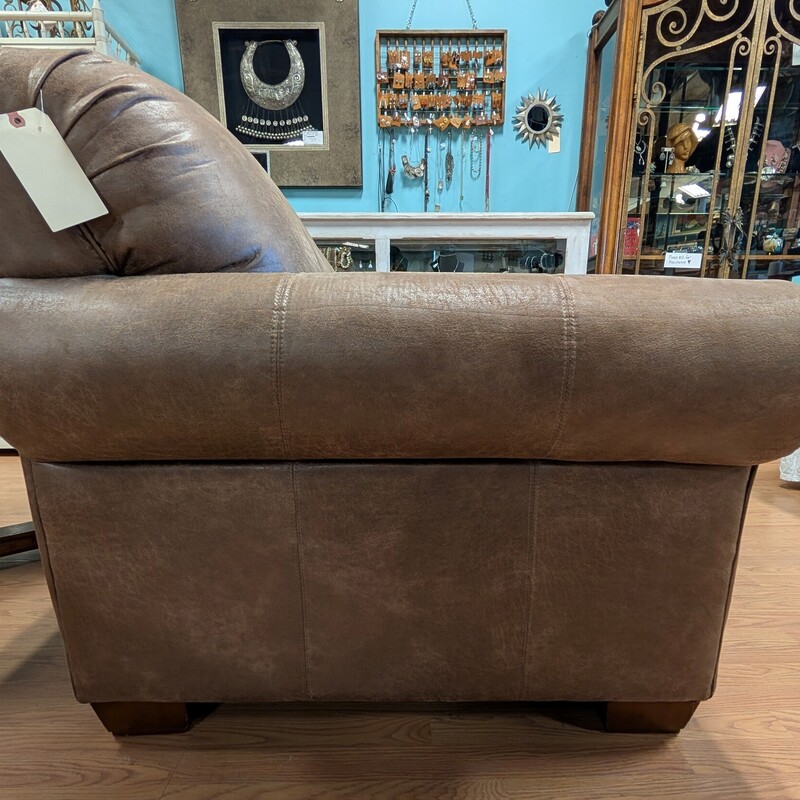 Lazyboy Mackenzie Love Seat, Brown,  Faux Leather<br />
60w x 37d x 35h