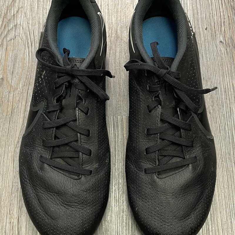 Nike Tempo Soccer Cleats, Black, Size: 8.5Y