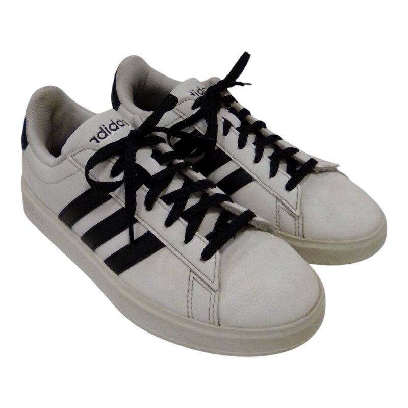 Shoes: White/Black Loved, Womens, Size: 6.5

Located at Pipsqueak Resale Boutique inside the Vancouver Mall, Suite 230, (upstairs between Round 1 and Golds Gym) or online at: #pipsqueakresale

All items are photographed prior to being steamed. Cross posted, items are located at #PipsqueakResaleBoutique, payments accepted: cash, paypal & credit cards. Any flaws will be described in the comments. More pictures available with link above. Local pick up available at the #VancouverMall, tax will be added (not included in price), shipping available (not included in price, *starts at $9.99; please contact regarding shipment of toys or other larger items), item can be placed on hold with communication, message with any questions. Join Pipsqueak Resale - Online to see all the new items! Follow us on IG @pipsqueakresale / Facebook @pipsqueakresaleboutique & Thanks for looking! Due to the nature of consignment, any known flaws will be described; ALL SHIPPED SALES ARE FINAL. All items are currently located inside Pipsqueak Resale Boutique as a store front items purchased on location before items are prepared for shipment will be refunded.

#resalerocks #shopsmall #pipsqueakresale #shopvanmall #vancouverwa #portland #reusereducerecycle #fashiononabudget #chooseused #consignment #savemoney #shoplocal #weship  #shopvanmall #vancouvermall #vancouver #vancouverwashington #keepusopen #shoplocalonline #resale #resaleboutique #mommyandme #minime #fashion #reseller #usedclothing #usedtoys #secondhand #consign #store #clothes #womensclothes #kidsclothes #shopvancouvermall