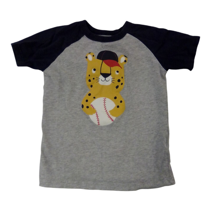 Shirt: Baseball Gray/blue, Boy, Size: 4T

Located at Pipsqueak Resale Boutique inside the Vancouver Mall, Suite 230, (upstairs between Round 1 and Golds Gym) or online at: #pipsqueakresale

All items are photographed prior to being steamed. Cross posted, items are located at #PipsqueakResaleBoutique, payments accepted: cash, paypal & credit cards. Any flaws will be described in the comments. More pictures available with link above. Local pick up available at the #VancouverMall, tax will be added (not included in price), shipping available (not included in price, *starts at $9.99; please contact regarding shipment of toys or other larger items), item can be placed on hold with communication, message with any questions. Join Pipsqueak Resale - Online to see all the new items! Follow us on IG @pipsqueakresale / Facebook @pipsqueakresaleboutique & Thanks for looking! Due to the nature of consignment, any known flaws will be described; ALL SHIPPED SALES ARE FINAL. All items are currently located inside Pipsqueak Resale Boutique as a store front items purchased on location before items are prepared for shipment will be refunded.

#resalerocks #shopsmall #pipsqueakresale #shopvanmall #vancouverwa #portland #reusereducerecycle #fashiononabudget #chooseused #consignment #savemoney #shoplocal #weship  #shopvanmall #vancouvermall #vancouver #vancouverwashington #keepusopen #shoplocalonline #resale #resaleboutique #mommyandme #minime #fashion #reseller #usedclothing #usedtoys #secondhand #consign #store #clothes #womensclothes #kidsclothes #shopvancouvermall