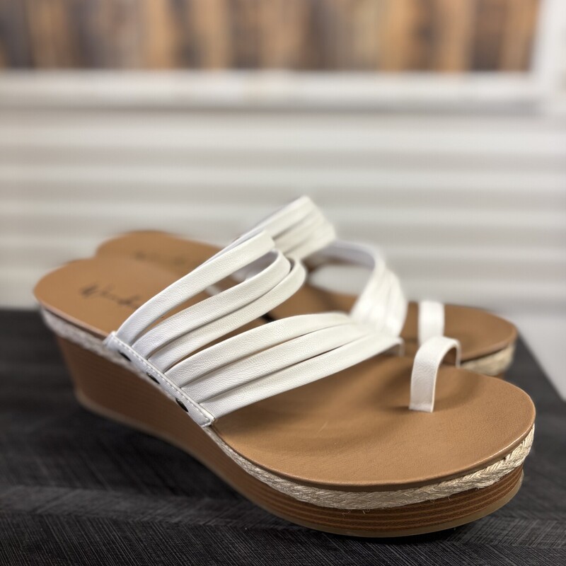 White Wonderly Sandals