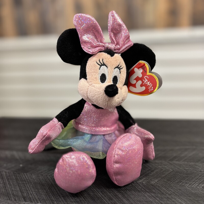 Minnie Ty