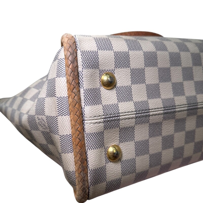Louis Vuitton Propriano Rose Damier Azur<br />
<br />
Date Code: TJ3187<br />
<br />
Dimensions:<br />
Base length: 12.25 in<br />
Longest length : 17.75 in<br />
Height: 11.75 in<br />
Width: 6.25 in<br />
Drop: 9.75 in<br />
<br />
In very good condition. The interior has upper stainging. Corner wear on the leather corners.<br />
<br />
Comes with the original dust bag. No box.