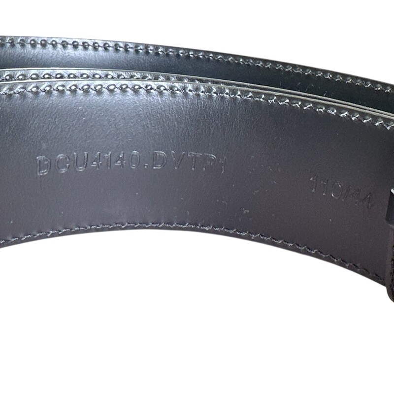 Versace La Medusa Black Leather Belt

Size 110

In excellent condition.

Comes with the original dust bag. No box.