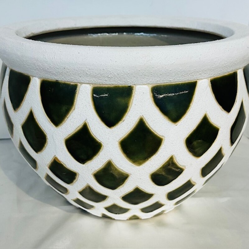 Fish Scale Look Pot