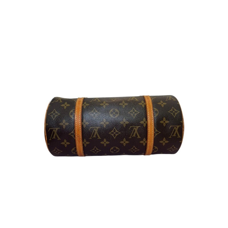 Louis Vuitton Papillon PM Monogram

Date Code: DU0054

Dimensions:
12W x 6H x 6D
5.5 handle drop
21 strap drop

In very good condition. Light wear to the leather trim. Normal patina on leather.

Does not come with the original dust bag or box.