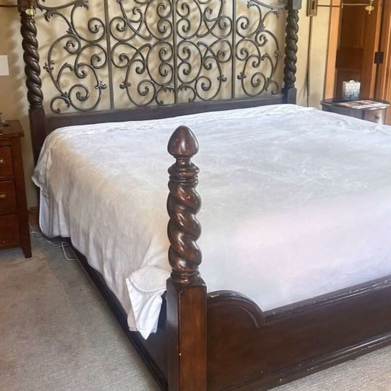Drexel HB FB SR SL, Mayes, Size: KING
81w x 77h Headboard