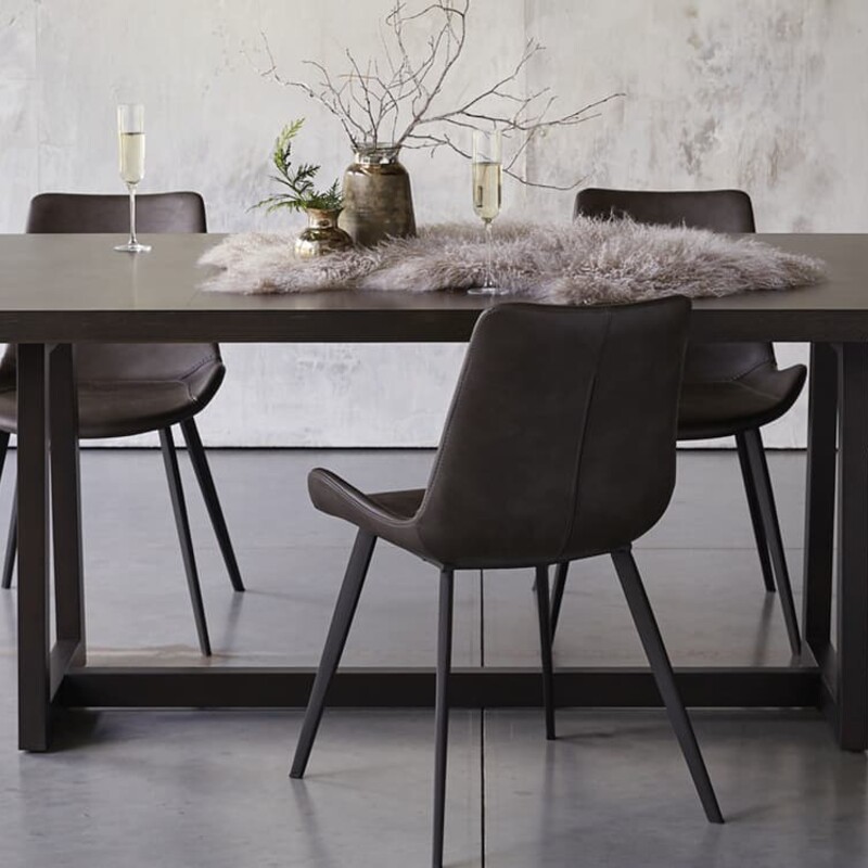 Arhaus Acero Dining Table
Brown Bronze Size: 72 x 39 x 30H
Retails: $4599+
In great condition