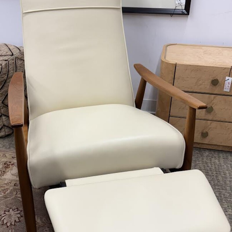 MiloBaughman74 Recliner