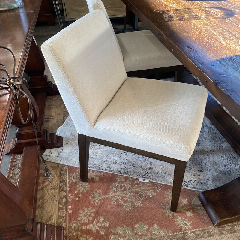 RH Morgan Dining Chair, Set Of 4

Size: 18Wx22Dx32H