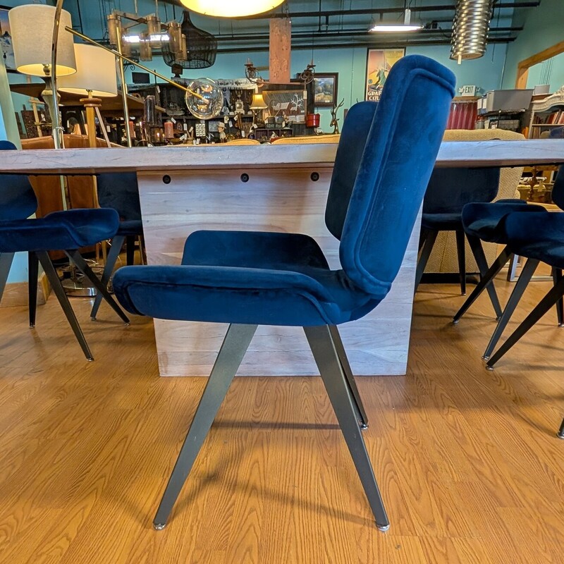 Astra Nuevo Velvet Dining Chairs, Peacock Blue
Set Of 8
20 x 20 x 33h