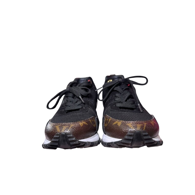 Louis Vuitton Suede Monogram Run Away Sneakers Black

Size: 36

Code: GO0251

In very good condition. Light scuffs to the soles.

Comes with original box. No dust bag.