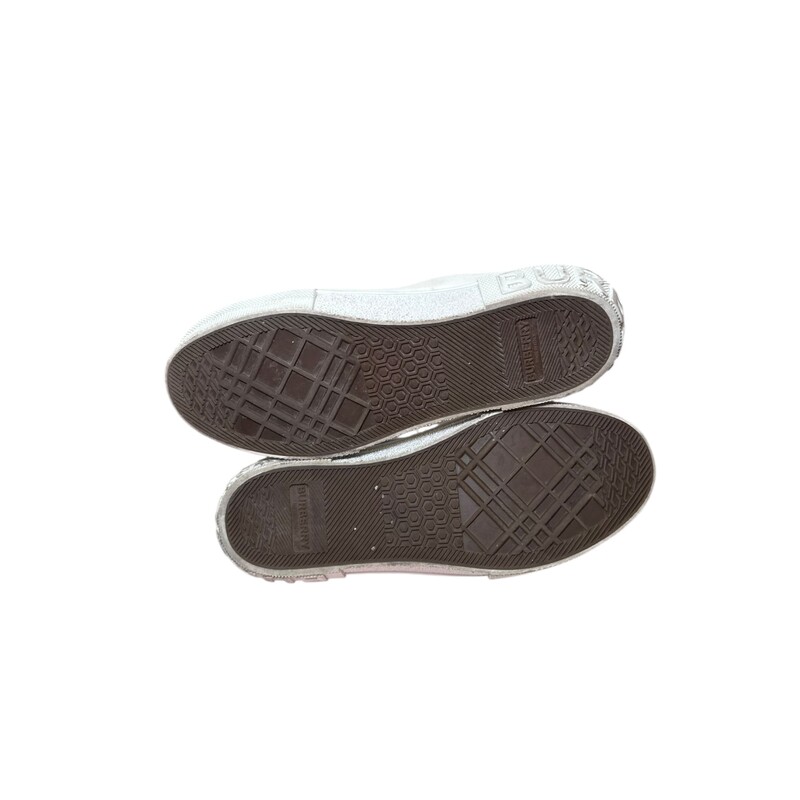 Burberry Jack Denim Logo Low-Top Sneakers<br />
<br />
Size: 37<br />
<br />
In very good condition. Light scuffs to the soles.<br />
<br />
Comes with original dust bag or box.