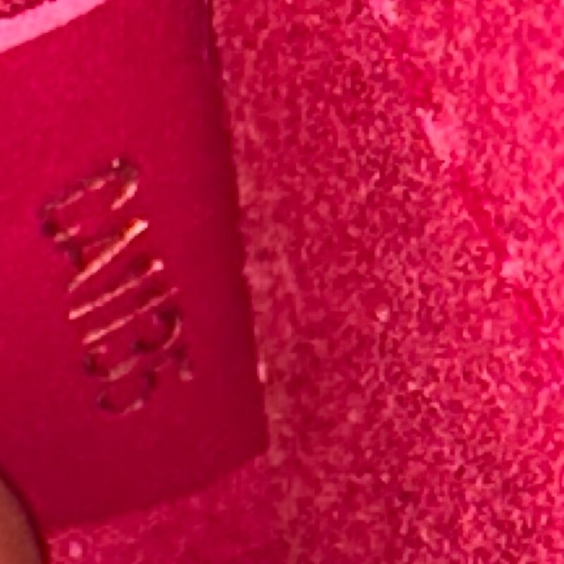 Louis Vuitton Montaigna BB Magenta<br />
<br />
Date Code:<br />
CA1135<br />
<br />
Dimensions:<br />
11.5 L x 5.5 W x 7.5 H<br />
<br />
In excellent condition. Light scuffing to hardware.<br />
<br />
Comes with original dust bag. No box.