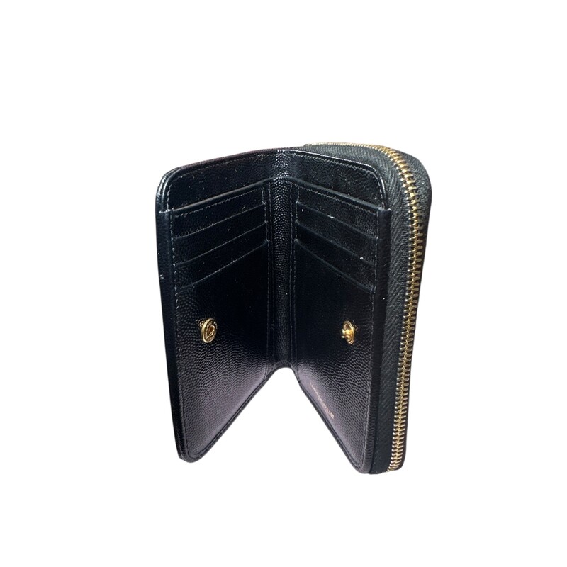 YSL Quilted Cassandre Compact Zip<br />
<br />
Code: GUE403723 1017<br />
<br />
Dimensions: 4.7 x 3.9 x 1.1 INCHES<br />
<br />
In very good condition. Light wear to the hardware.<br />
<br />
Comes with the original dust bag. No box.