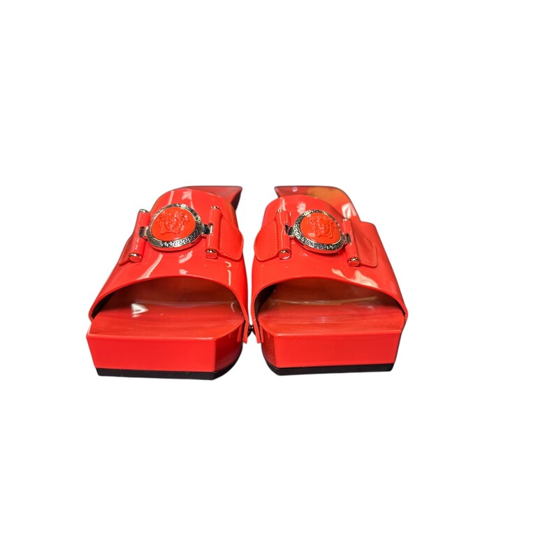 Versace Medusa Patent Leather Mules<br />
<br />
Size 41<br />
<br />
In excellent condition. Some minor war<br />
<br />
Does not come with original dust bag or box.