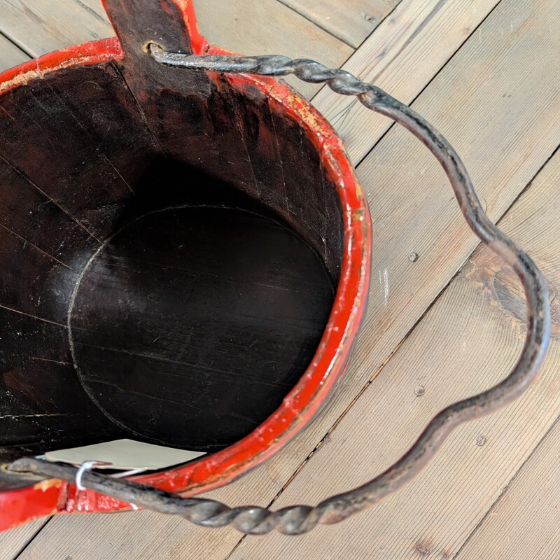 Antique Oval Slat Red Bucket, Iron Handle
11 Round x 11h
Handle is 10h
