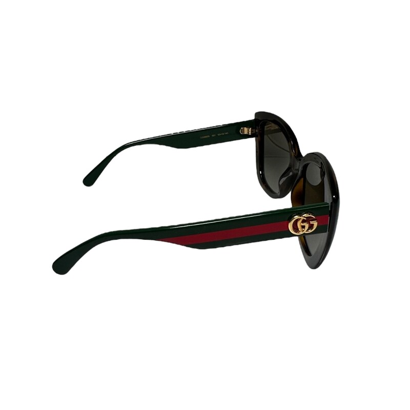 Gucci GG0860S Brown Sunglasses<br />
<br />
Light scratching to the lens.<br />
<br />
Comes with the original case.