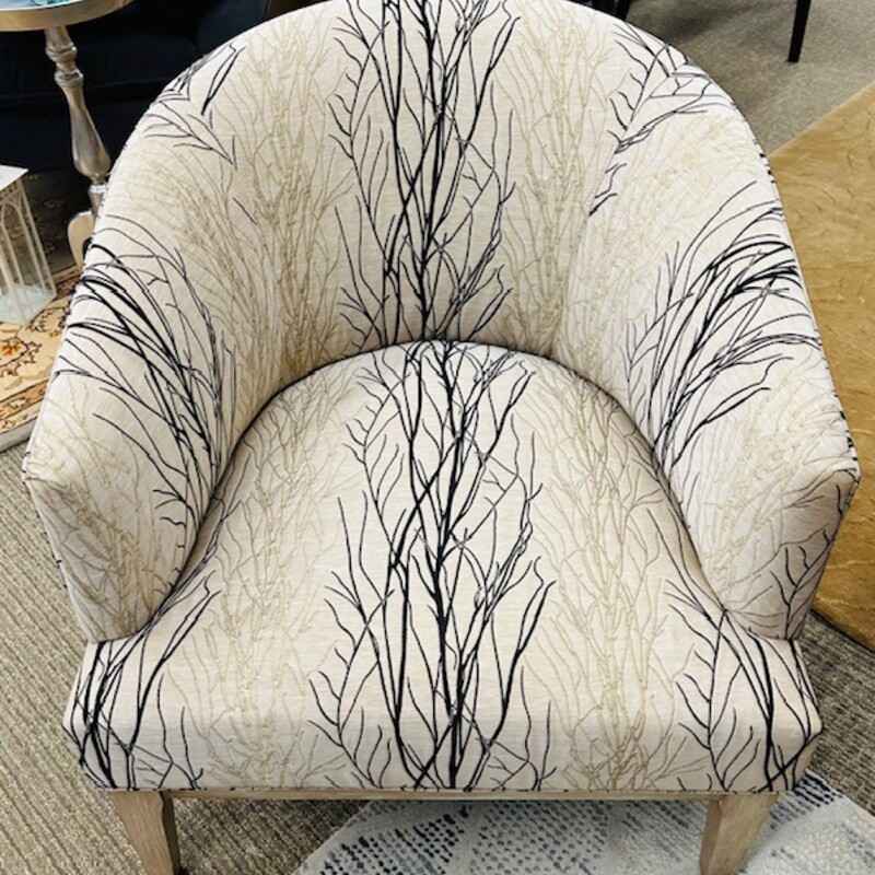 Arhaus Camden Tree Barrel Accent Chair
Cream Black Gold Size: 29 x 33 x 31H
Matching chair sold separately
In like new condition