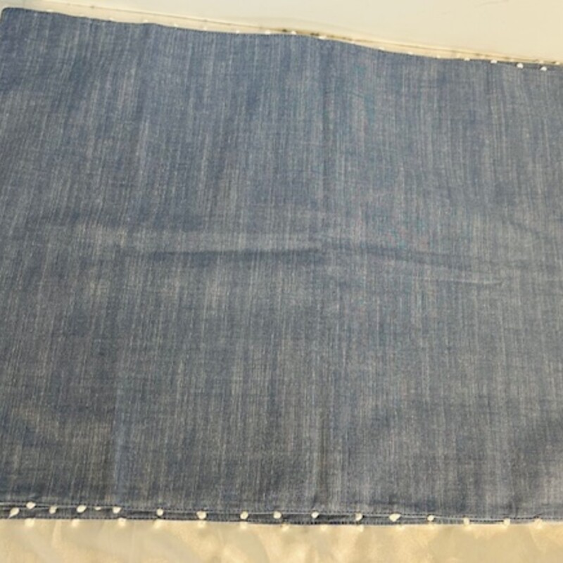 Set of 4 Serena & Lily Denim Look Placemats
Blue White Size: 20 x 14W
Matching napkins & tablecloth sold separately