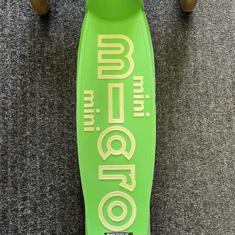 Mini Micro LED Deluxe Scooter, Green, Size: 2-5Y