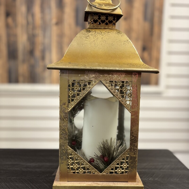 Gold Lantern, Size: 15x7x7 In