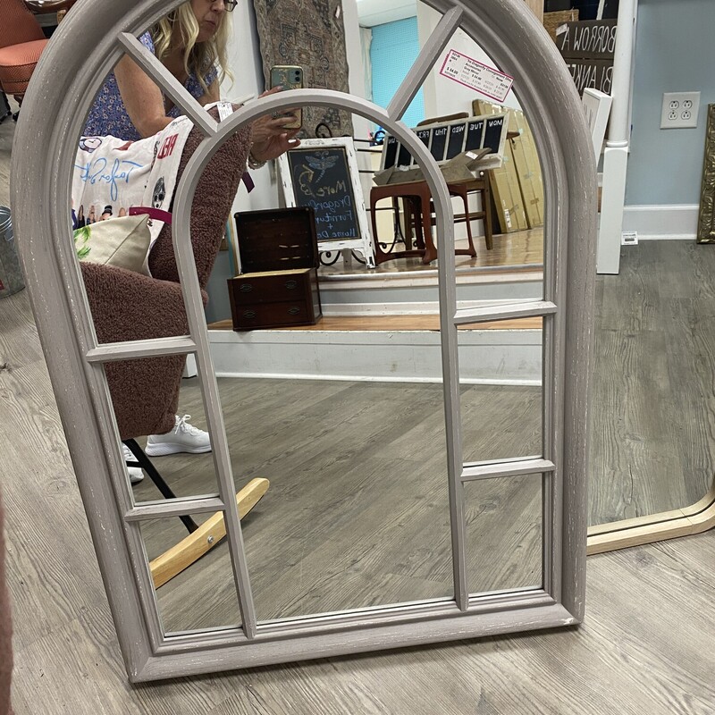 Gray Mirror