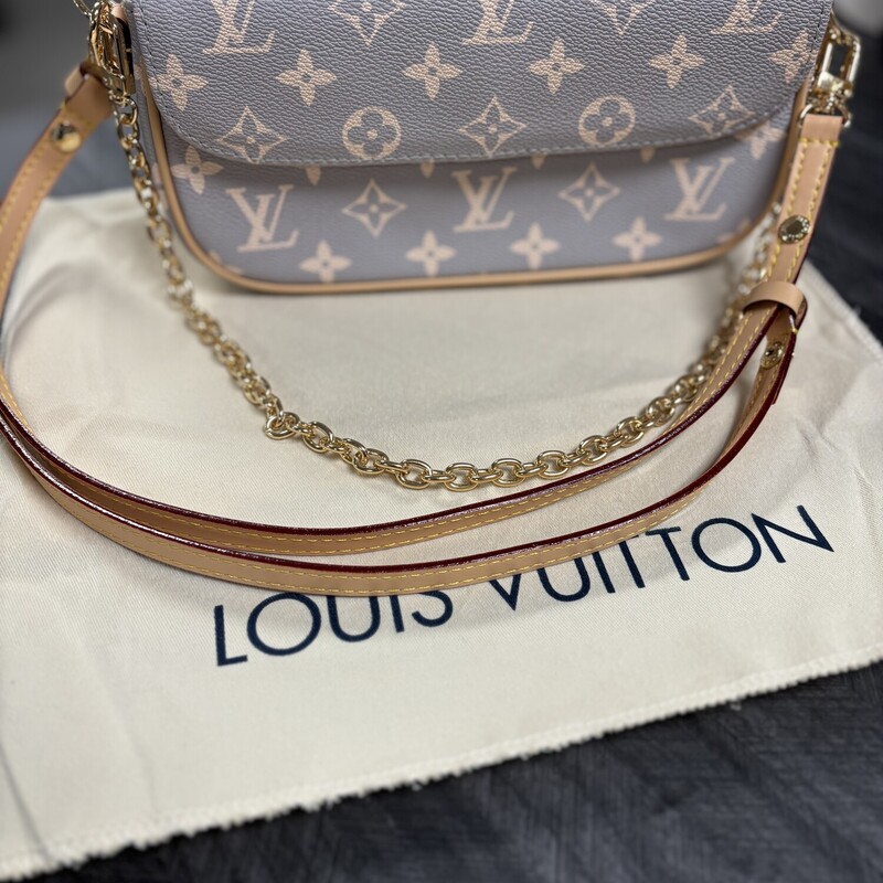 Gray Cream Designer Purse